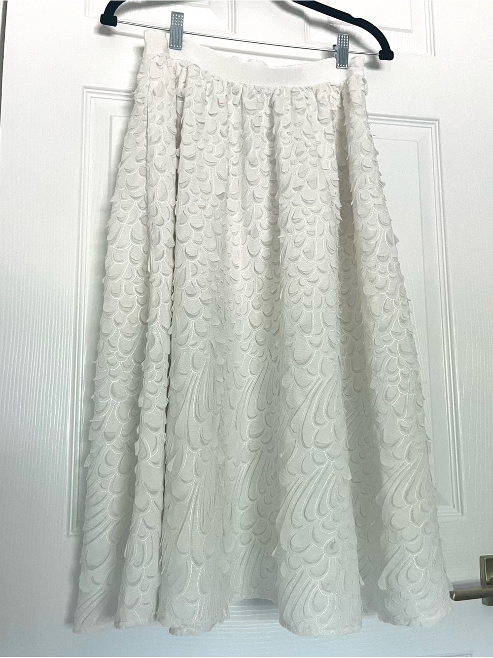 Sam Edelman White Textured Skirt - with pockets!! Size 6, runs small